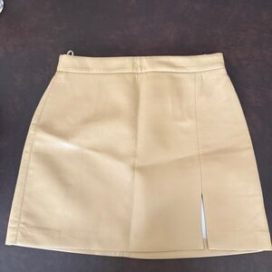 Aritzia Wilford Vegan Leather Skirt - Tan Size 6